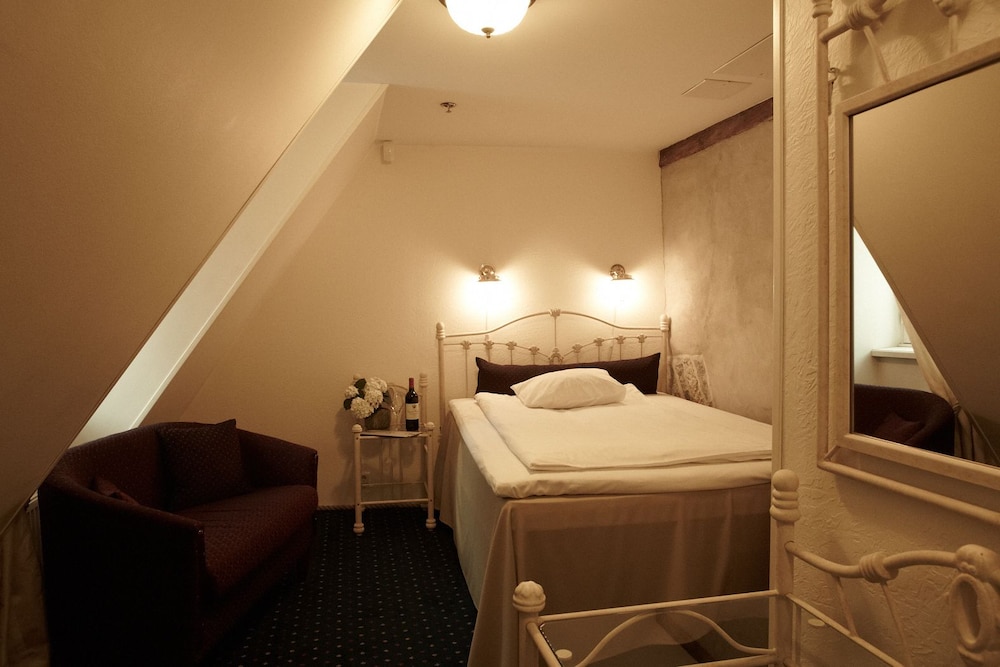 

Venezia - Tallinn - CRU Hotel