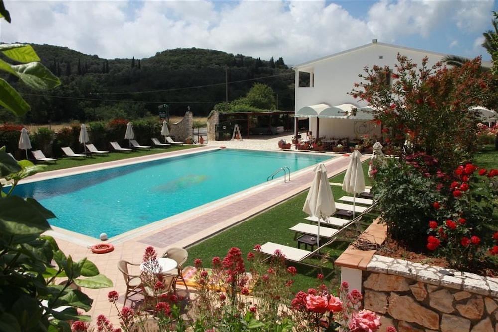 

Bologna - Paleokastritsa - Paradise Inn
