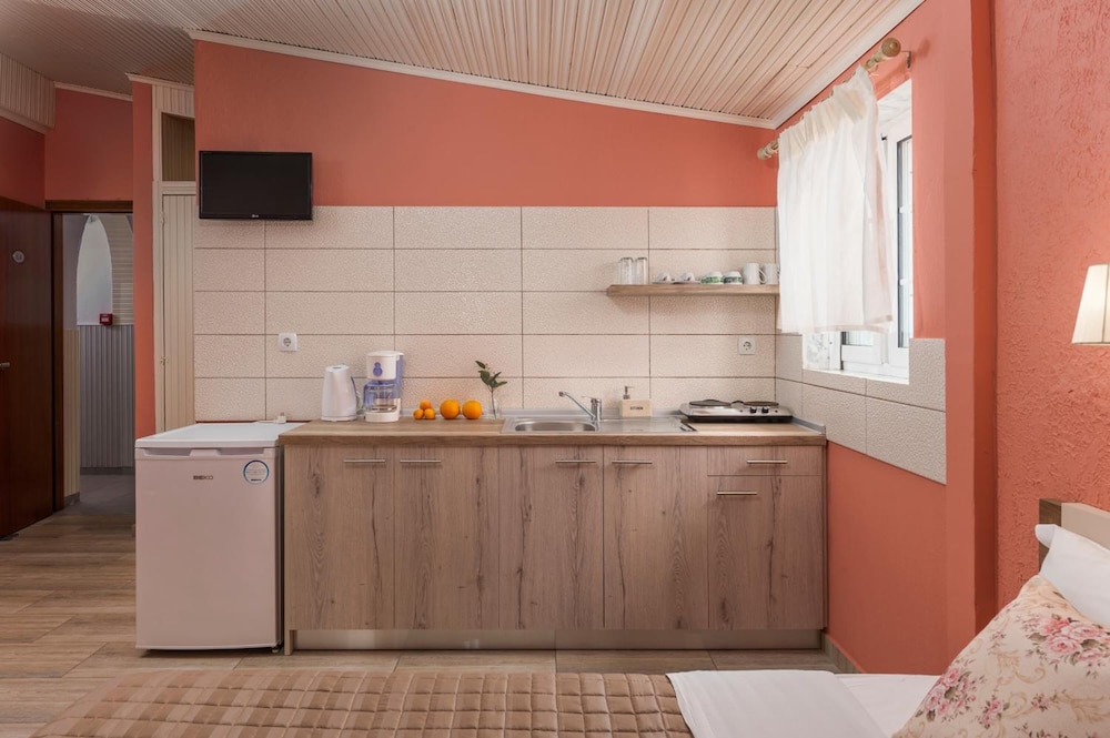 

Milano - Paralía - Ouzas Luxury Hotel