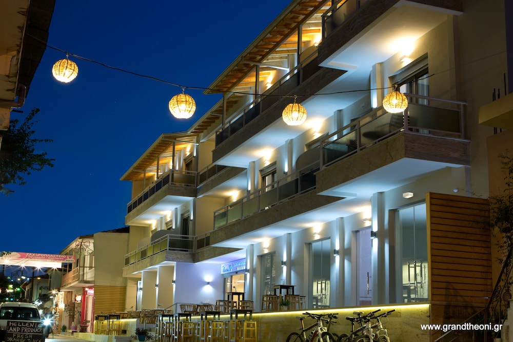 

Roma - Mikros Gialos - Grand TheoNi Boutique Hotel & Spa