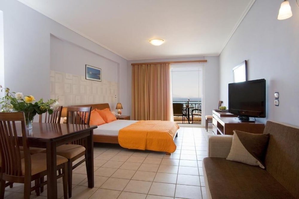 

Roma - Vasilikí - Hotel Grand Nefeli