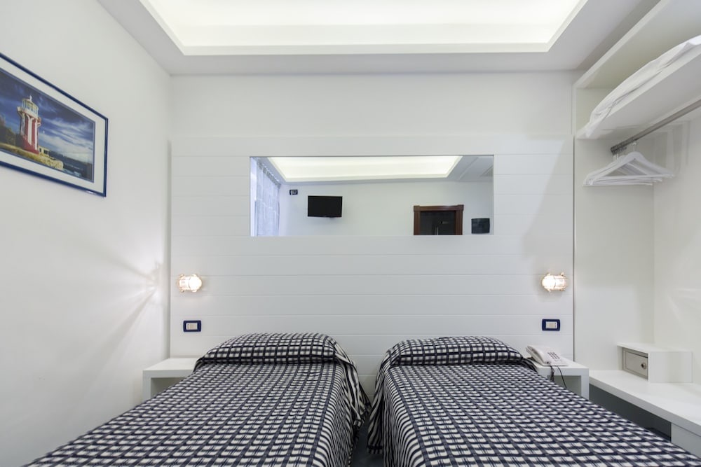 

Milano - Massa Lubrense - Hotel Il Faro