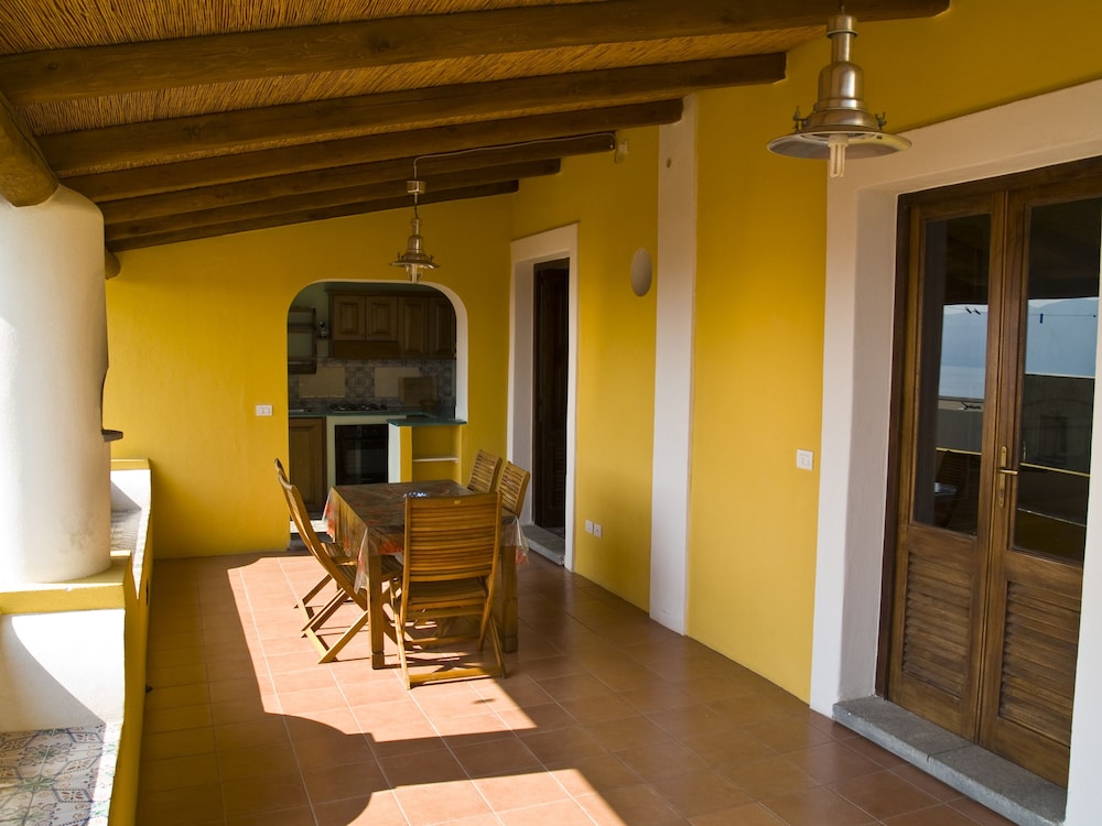 

Roma - Salina - Hotel Arcangelo - Salina