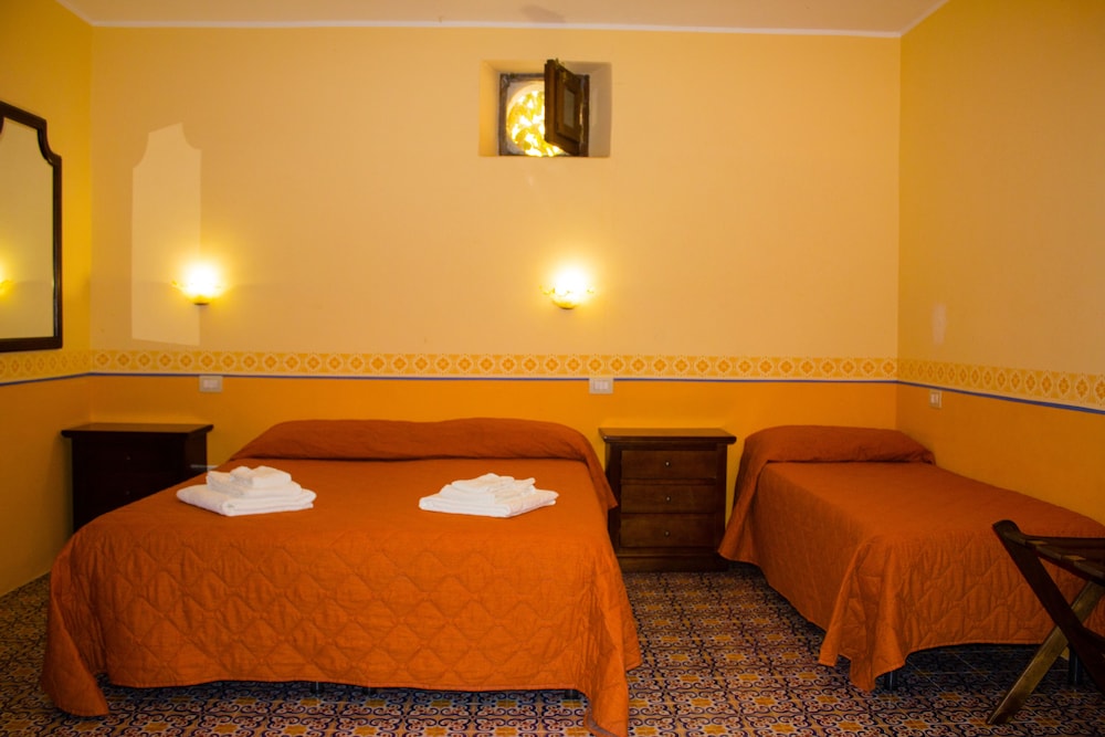 

Venezia - Salina - Hotel Arcangelo - Salina