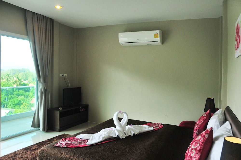 

Bari - Bang Tao Beach - Am Surin Place