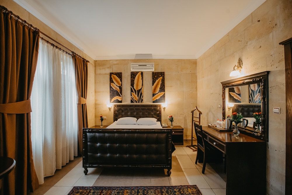 

Milano - Uchisar - Royal Stone Houses - Goreme