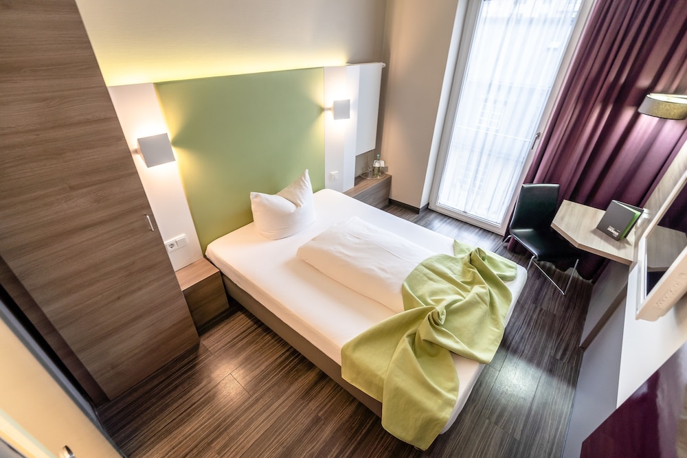 

Napoli - Monaco di Baviera - Hotel Demas City
