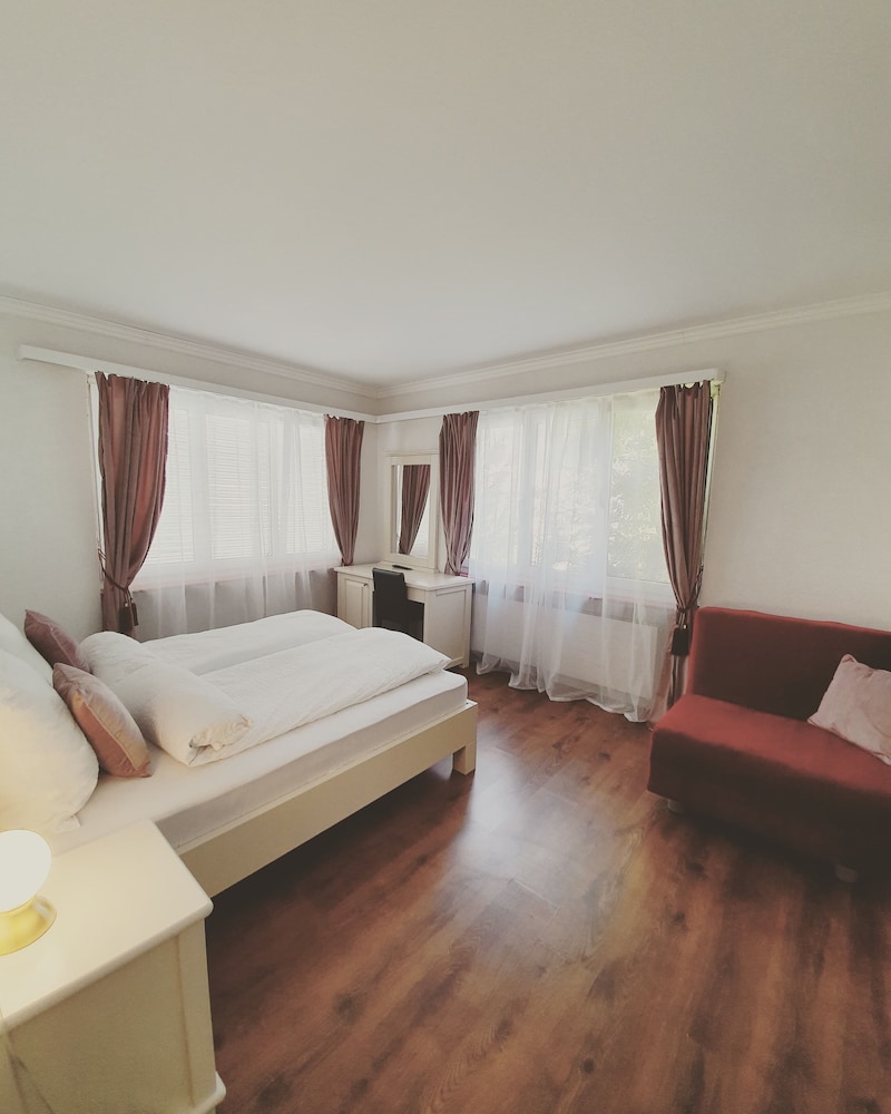 

Napoli - Mels - Esos Hotel Quelle