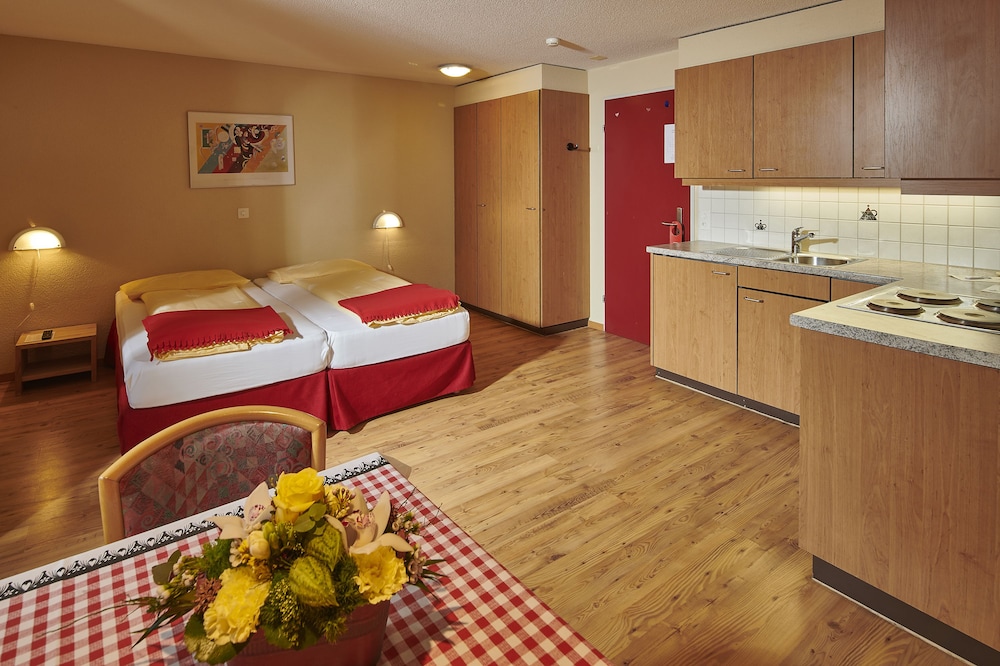 

Catania - Grindelwald - Hotel Central Wolter - Grindelwald