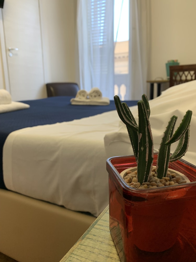 

Roma - Sicilia Ovest - Palermo, Cefalù,Trapani, San Vito, Mare Italia - 38 Aira Hotels