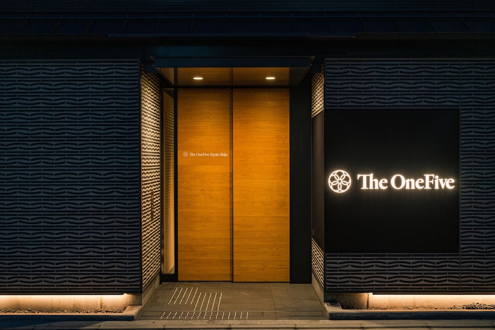 

Bari - Kyoto - The OneFive Kyoto Shijo