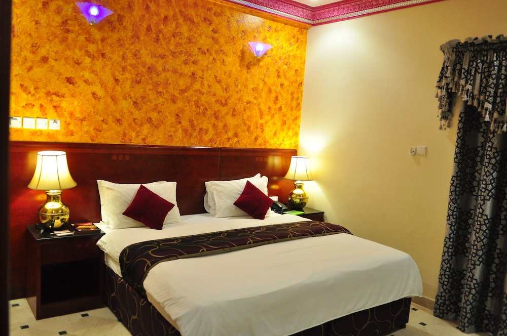 

Milano - Seeb - Al Bahjah Hotel