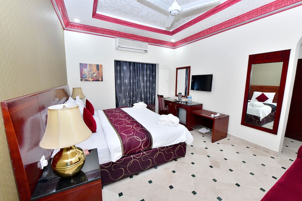 

Roma - Seeb - Al Bahjah Hotel