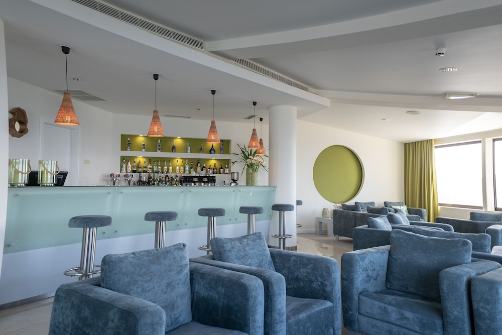 

Bologna - Vila Franca do Campo - Caloura Hotel Resort