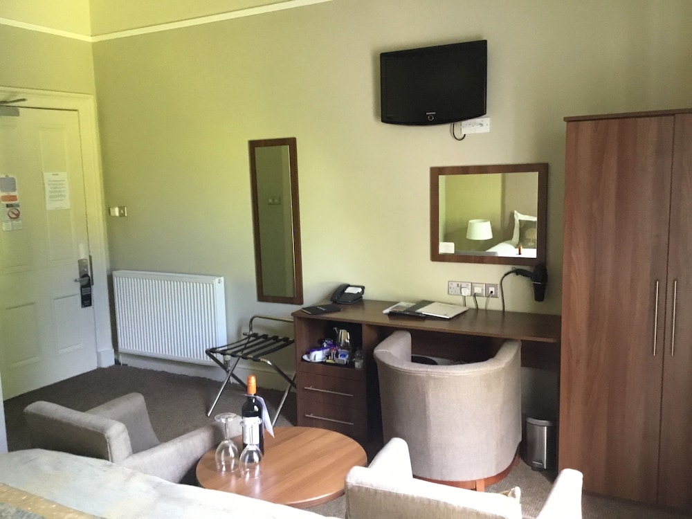 

Roma - Musselburgh - The Salisbury Hotel
