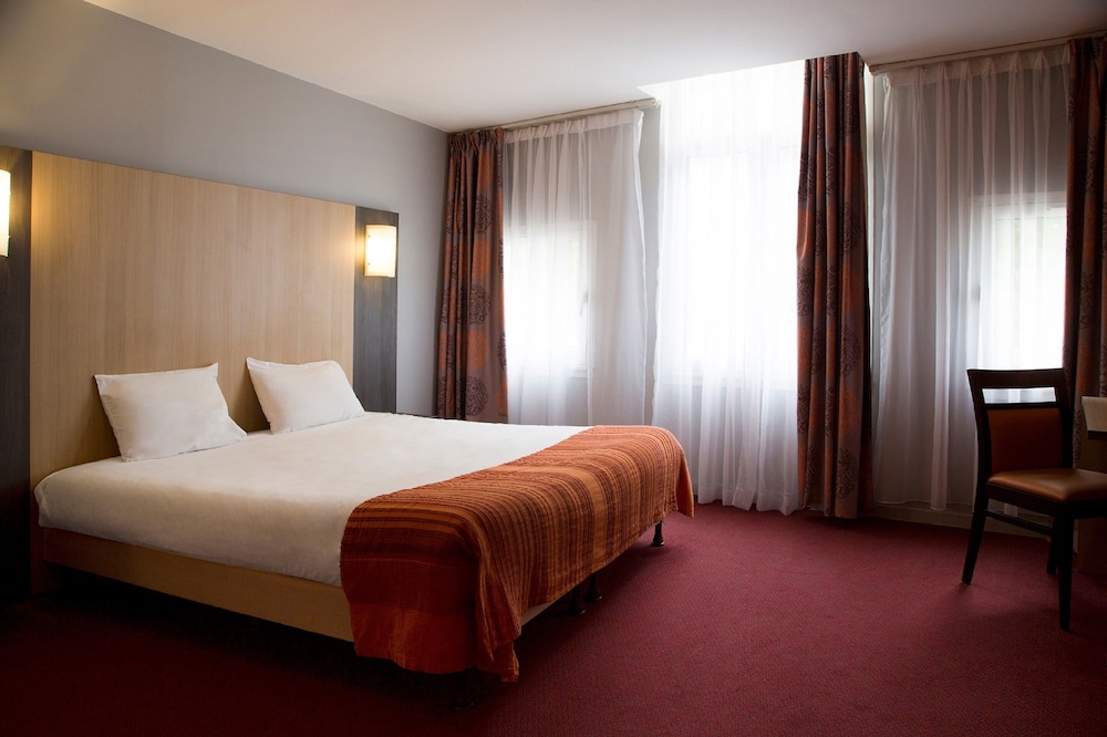 

Roma - Chinon - BRIT HOTEL Le Lion d'Or CHINON