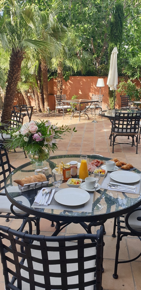 

Milano - Saint-Raphaël, Provence-Alpes-Côte d'Azur - Hôtel l'Arena