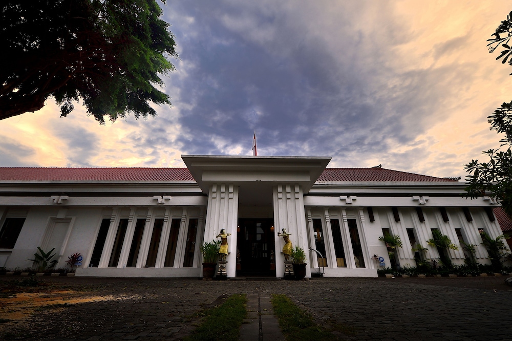 

Roma - Sanur Beach - Inna Bali Heritage Hotel
