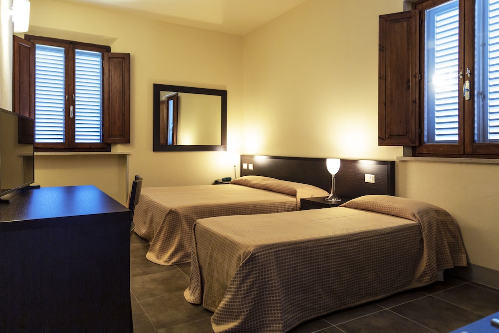 

Milano - Chianti, Toscana - Villa Montarioso