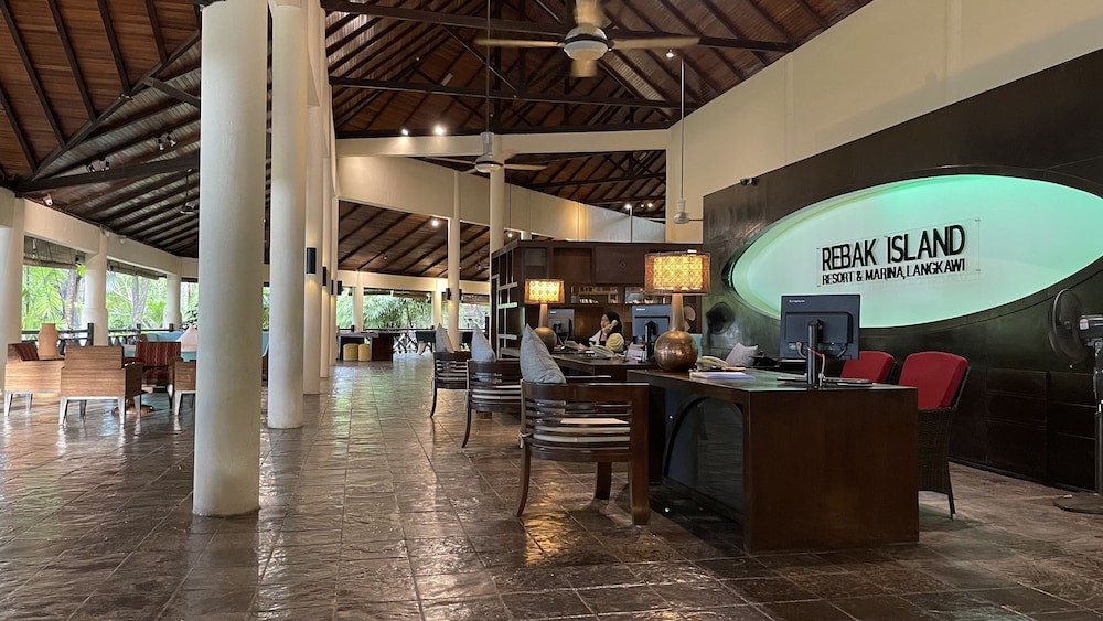 

Bologna - Pantai Cenang - Rebak Island Resort & Marina