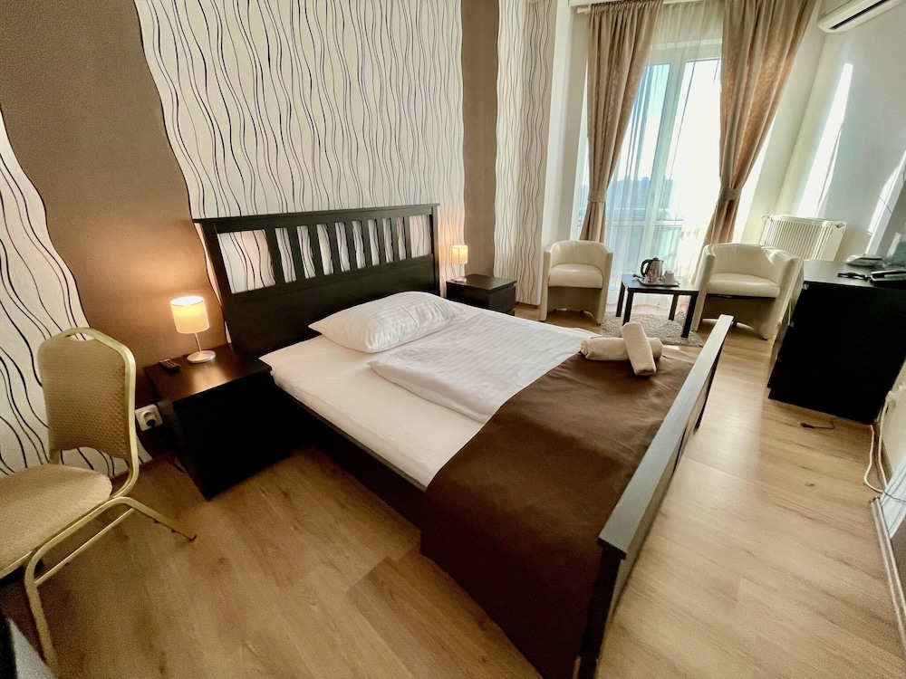 Milano - Bratislava - Hotel Modena