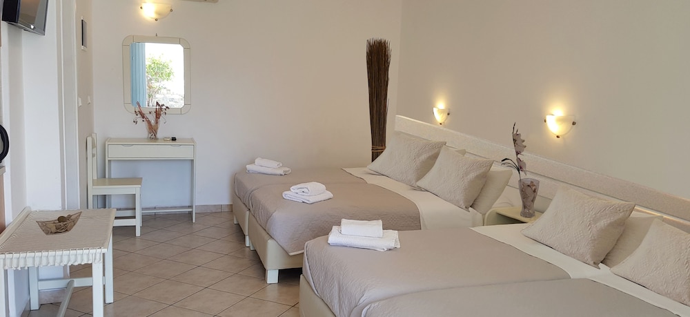 

Milano - Parikia - Paros Paradise Apartments