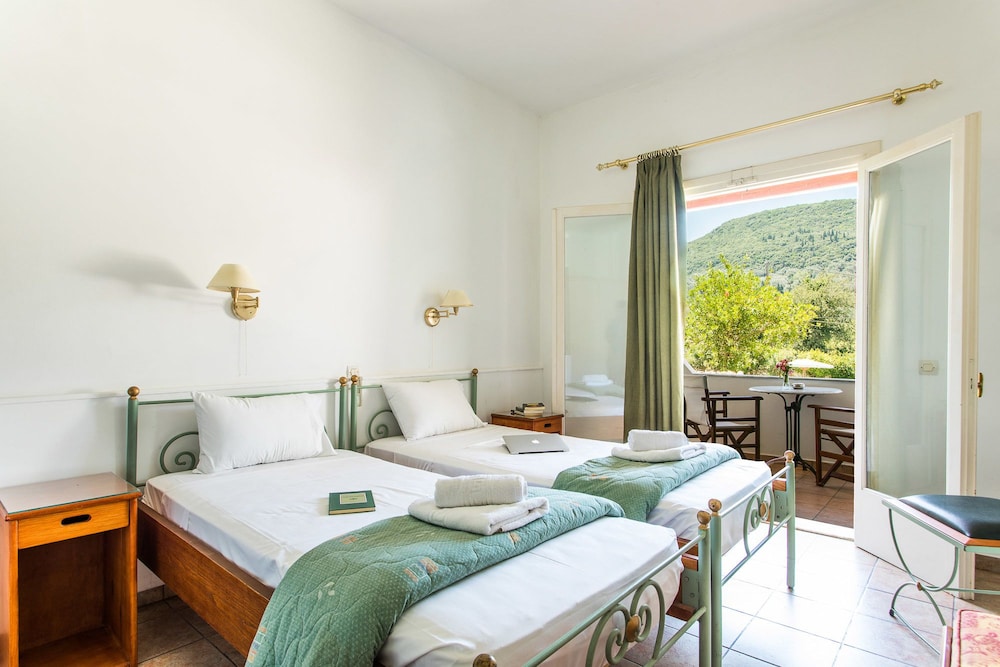 

Firenze - Paleokastritsa - Paradise Inn