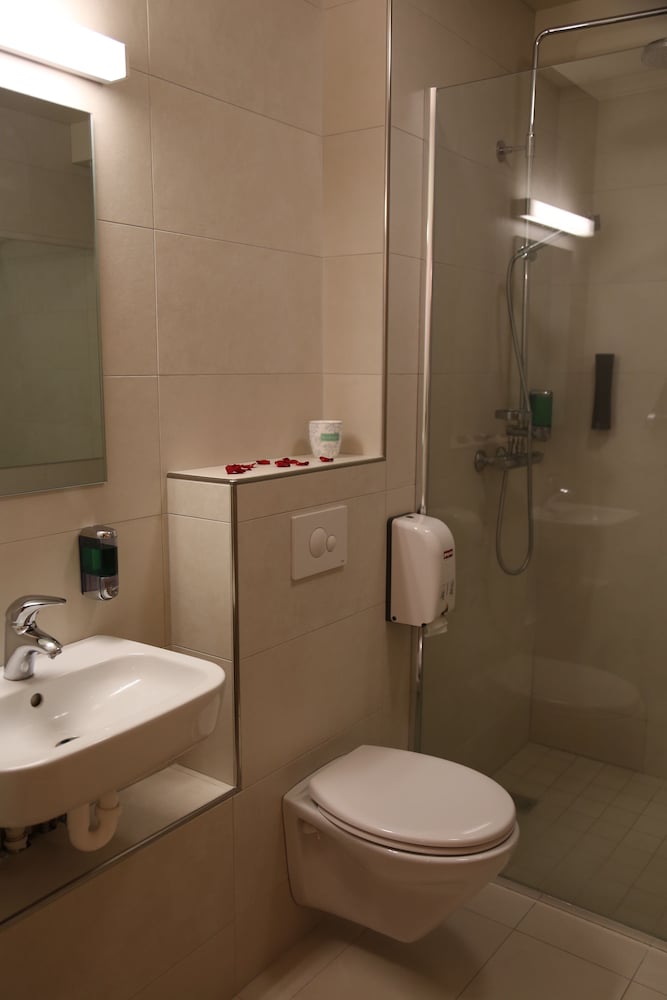 

Roma - Akureyri - Hotel Kjarnalundur- Aurora Dream - Lodges and Rooms
