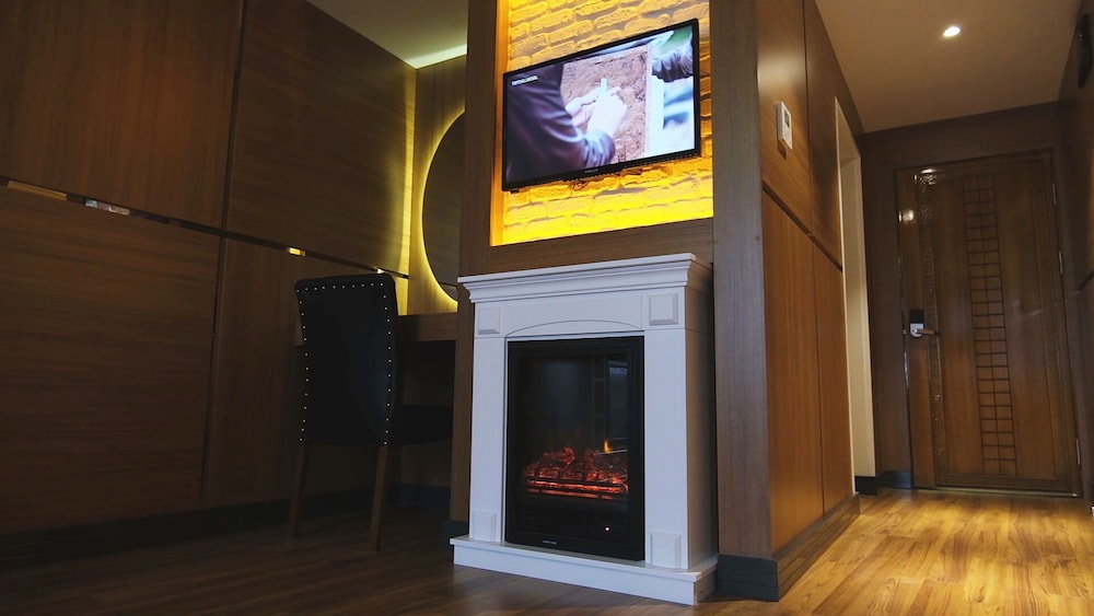 

Roma - Tuzla - Emirtimes Hotel & Spa Tuzla