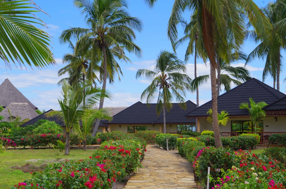 

Brindisi - Michamvi - The Sands Beach Resort Zanzibar