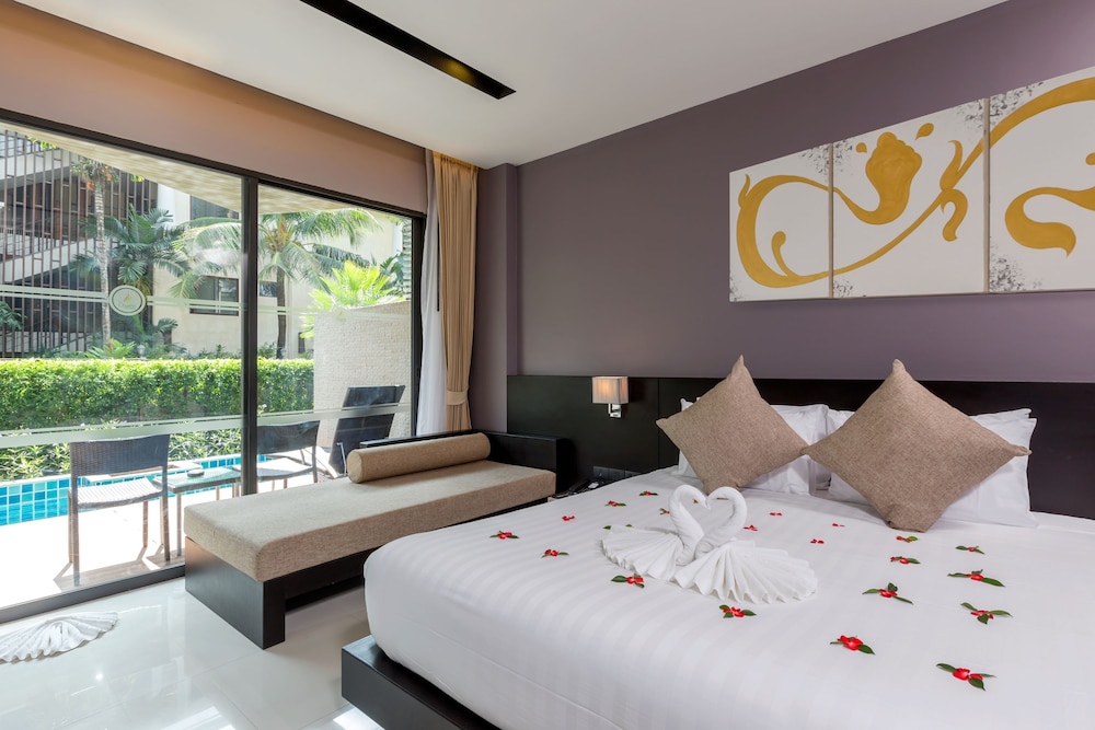 

Roma - Kathu - The Charm Resort Phuket - SHA Certified