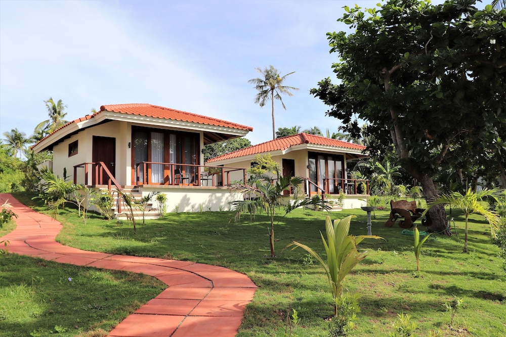 

Milano - Anda - Island View Beachfront Resort