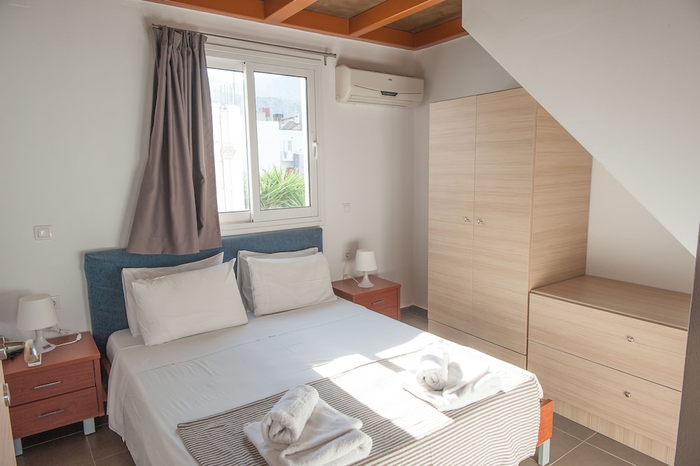 

Pisa - Agios Nikolaos, Creta - Elounda Sunrise Apartments