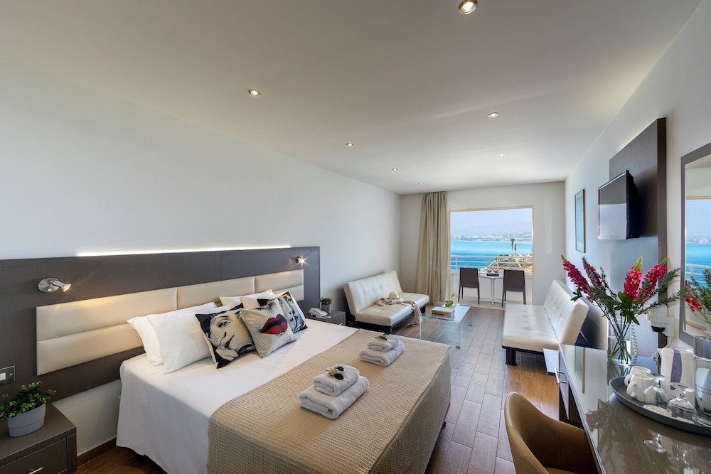 

Napoli - Pegeia - Queens Bay Hotel