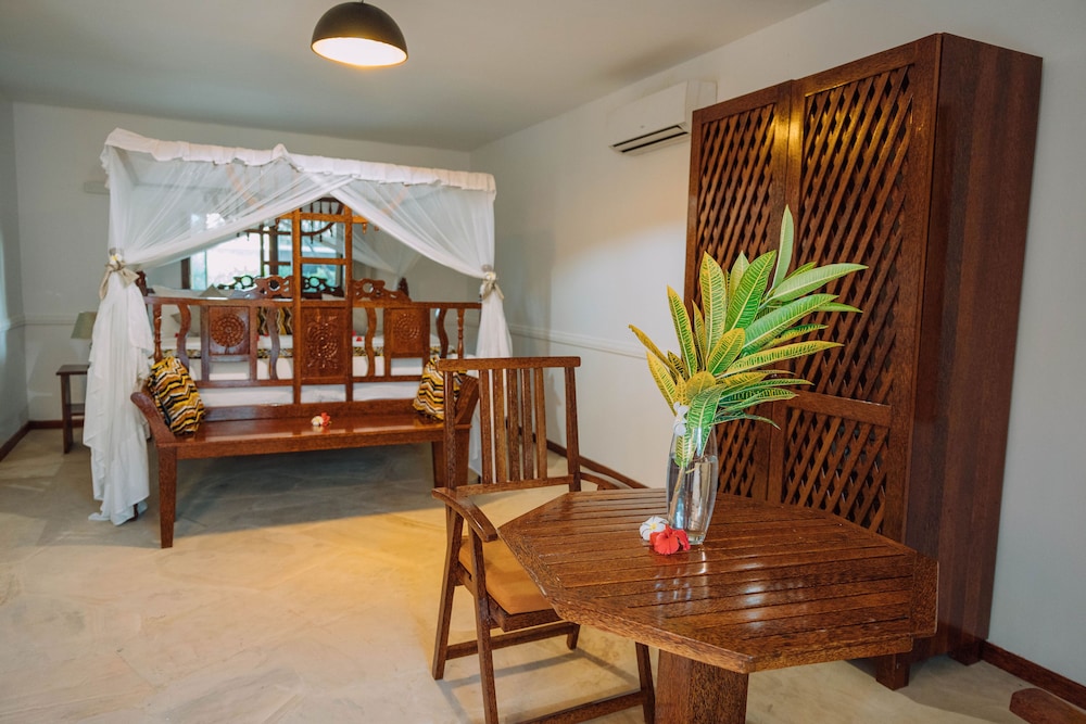 

Napoli - Kiwengwa - White Paradise Zanzibar