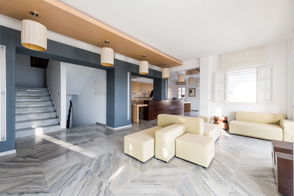 

Milano - Agia Theodoti - Far Out Hotel & Spa