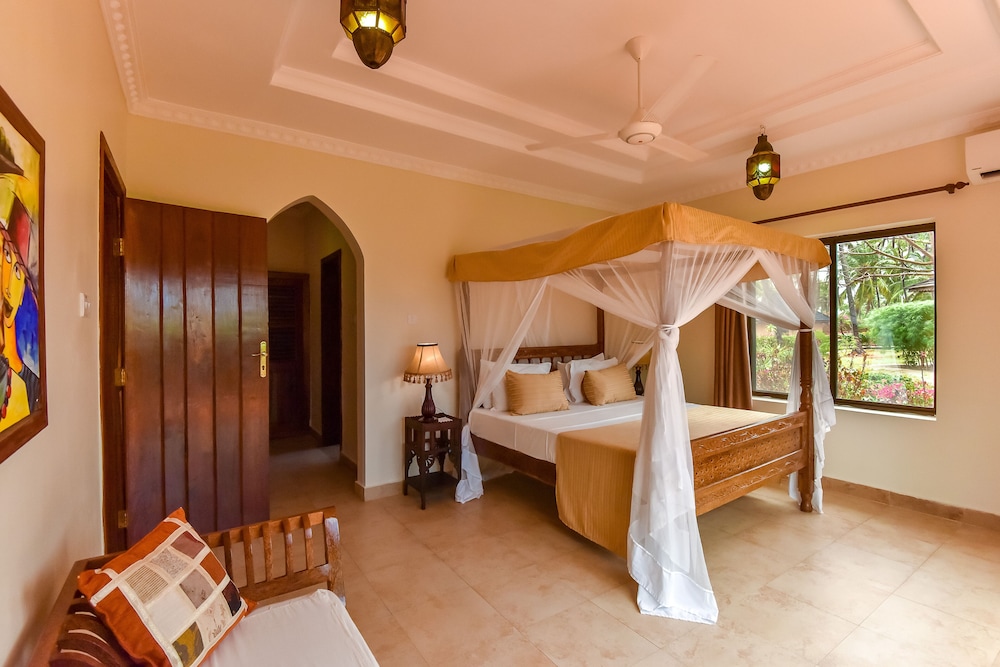 

Catania - Michamvi - The Sands Beach Resort Zanzibar