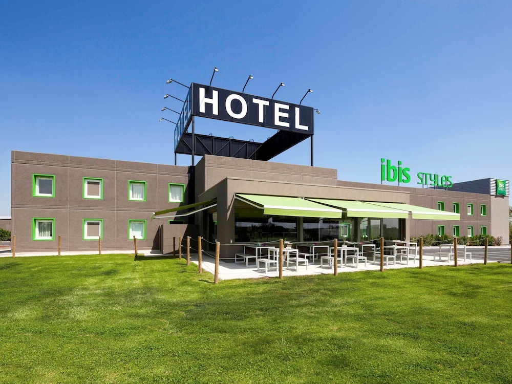 

Milano - Lerida - Hotel Ibis Styles Lleida Torrefarrera