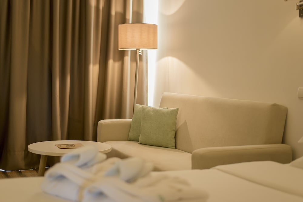 

Milano - Sao Miguel - Vila De Nordeste, Azores - Caloura Hotel Resort