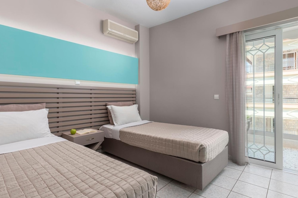 

Roma - Paralía - Ouzas Luxury Hotel