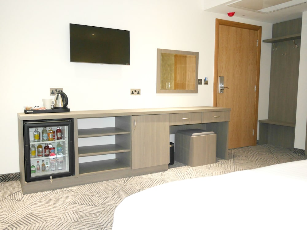 

Milano - Chingford - The Lion & Key Hotel