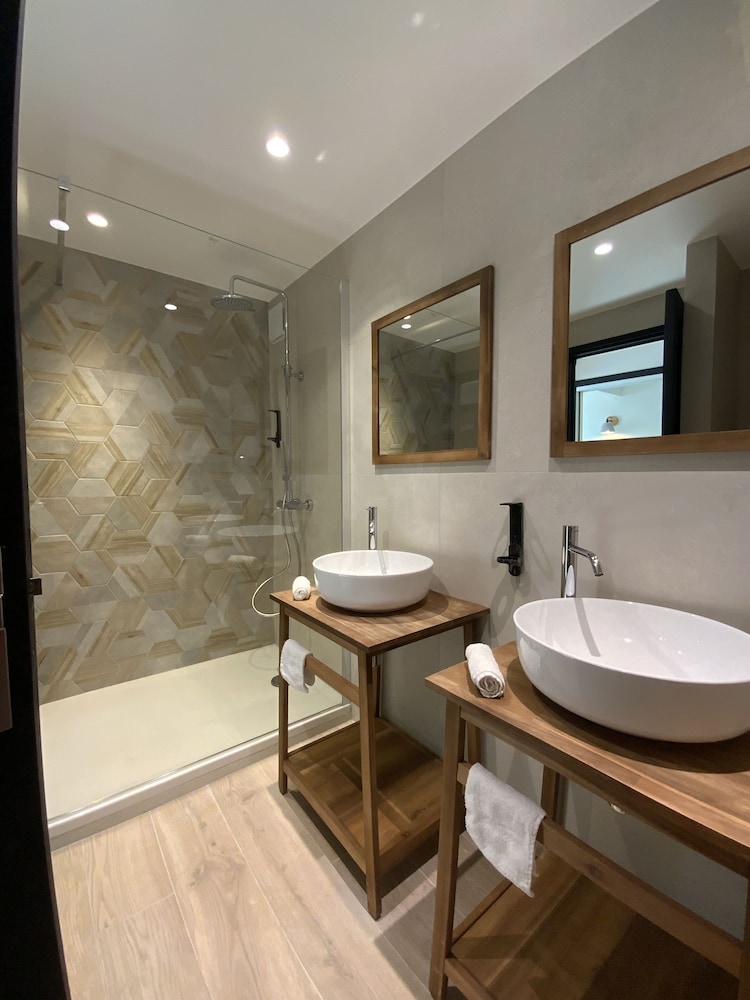 

Napoli - Saint-Raphaël, Provence-Alpes-Côte d'Azur - Hôtel l'Arena