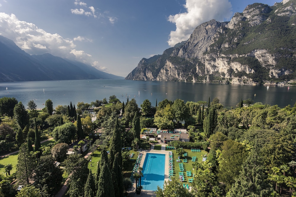 

Napoli - Limone sul Garda - Du Lac et Du Parc Grand Resort