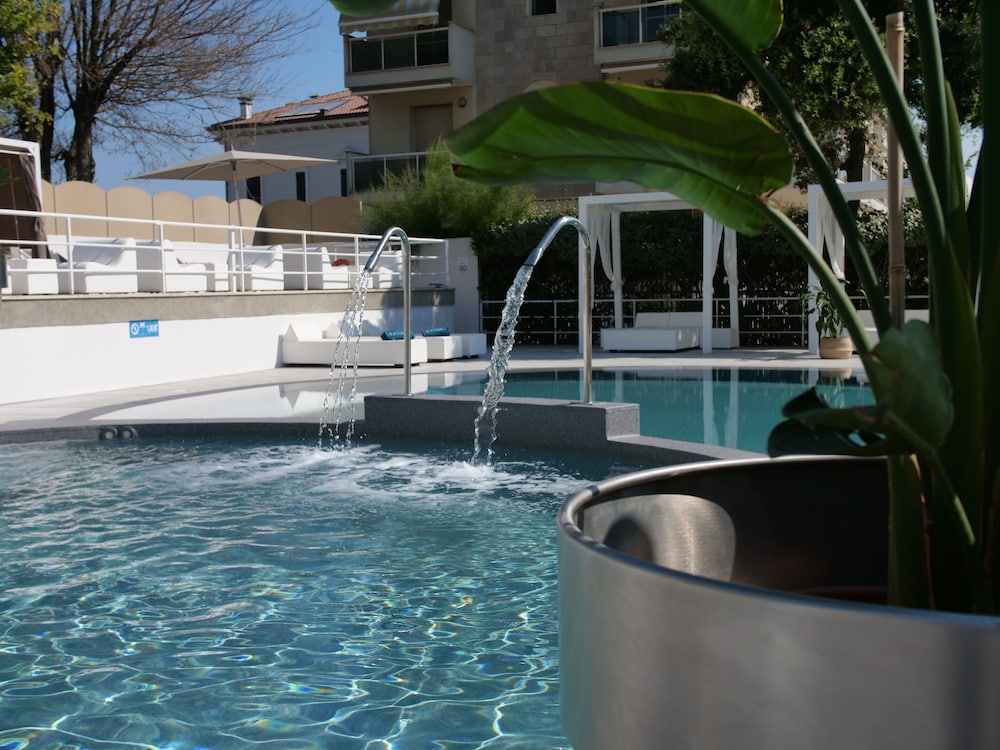 

Roma - Riviera Romagnola, Mare Italia - Oxygen Lifestyle Hotel