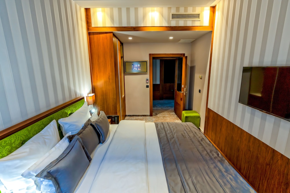 

Roma - Lukavica - Heritage Hotel Krone