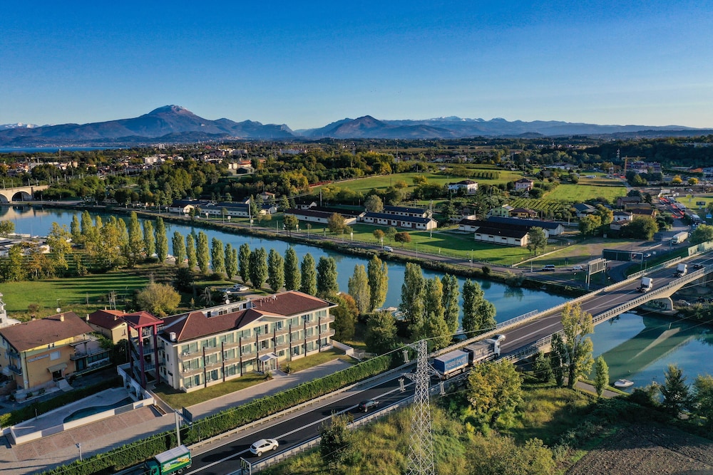

Milano - Lago di Garda, Laghi Italia - Hotel Rivus