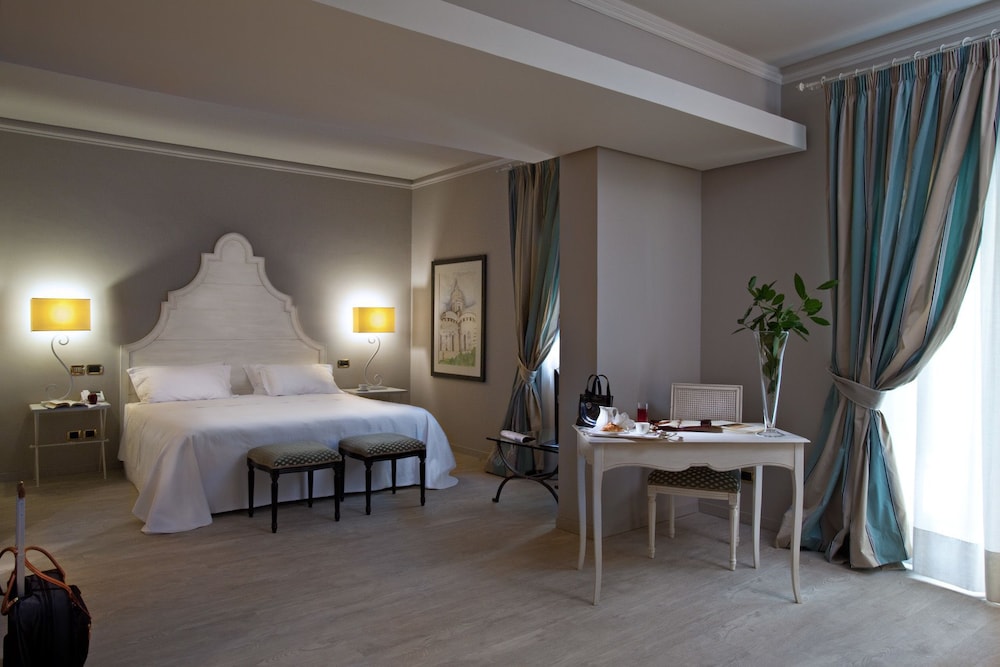 

Milano - Acireale - Grand Hotel Baia Verde