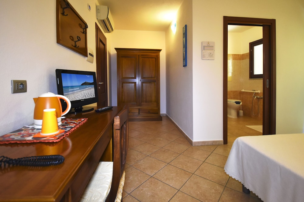 

Lamezia Terme - Villasimius, Sardegna - Il Girasole Hotel
