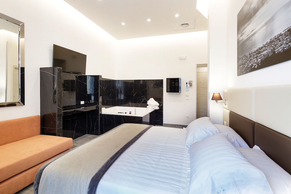 

Palermo - Casalnuovo di Napoli - Hotel Palazzo Argenta