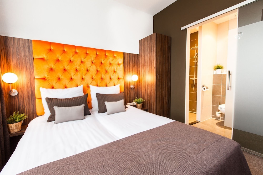 

Roma - Eindhoven - Hotel La Reine